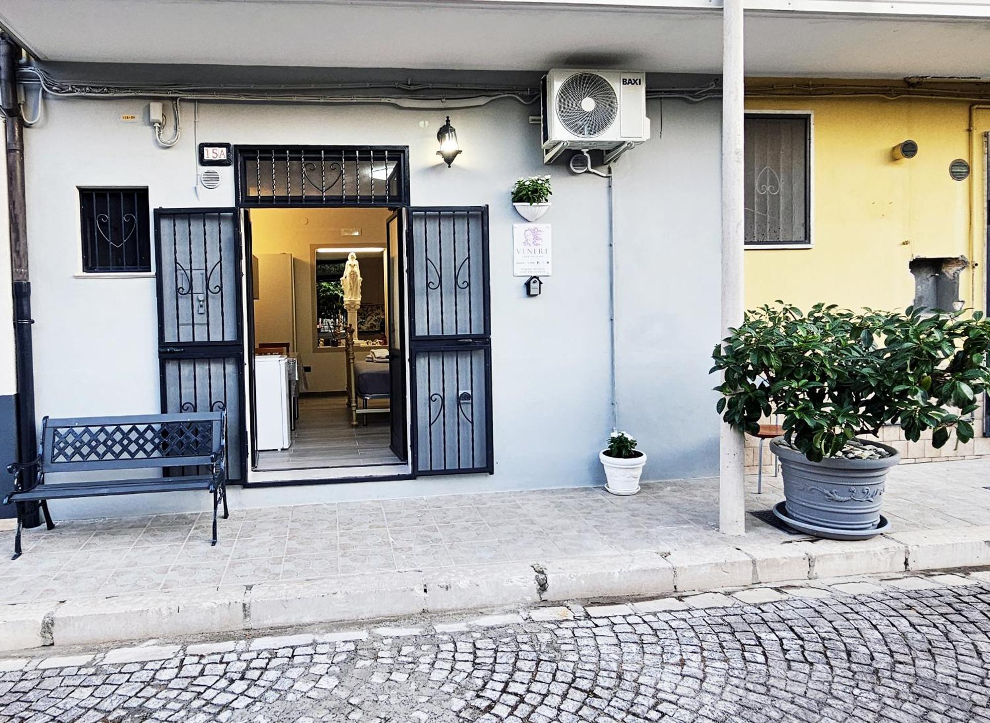 Casa Vacanze Vener - Venosa Buitenkant foto